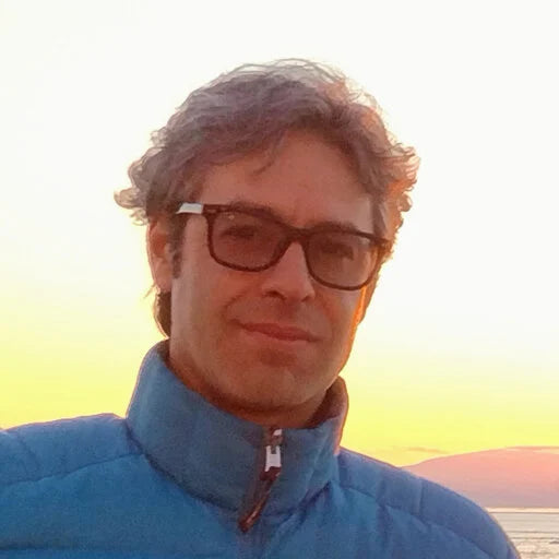 <em>Agusto C.</em>